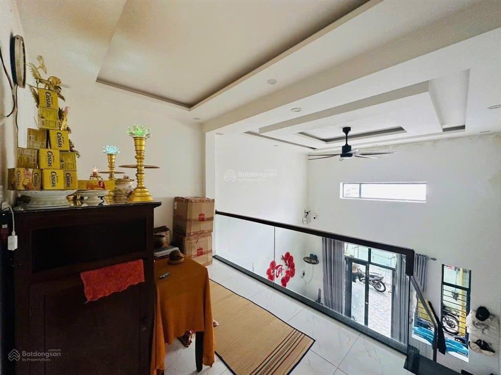 Bán nhanh nhà gác lửng đúc kiệt cù chính lan 50m2