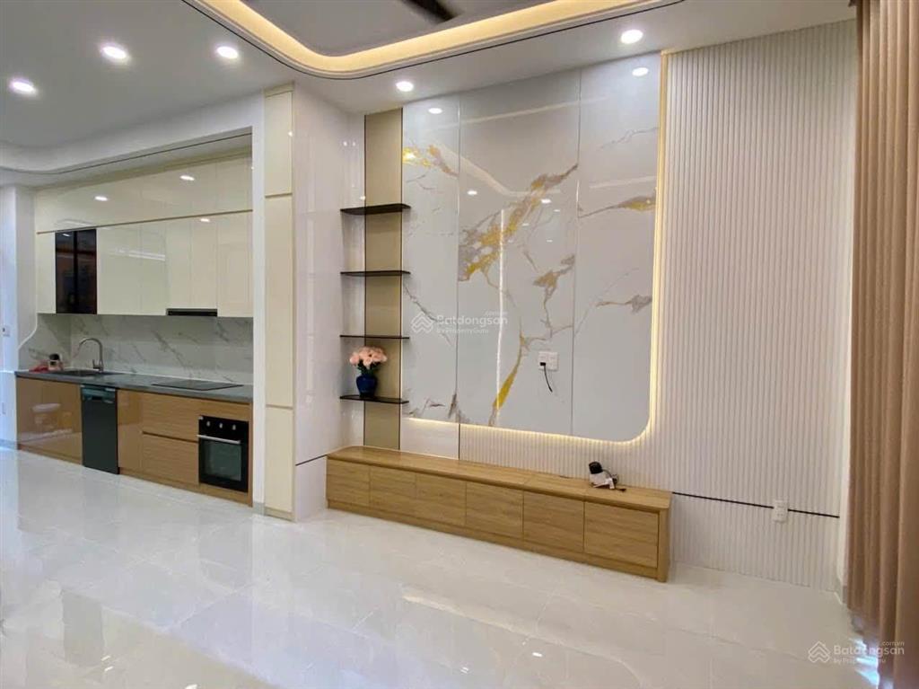 Chỉ hơn 5 tỷ  nhà đẹp 63m2  hẻm ô tô thông  sát nguyễn duy trinh.