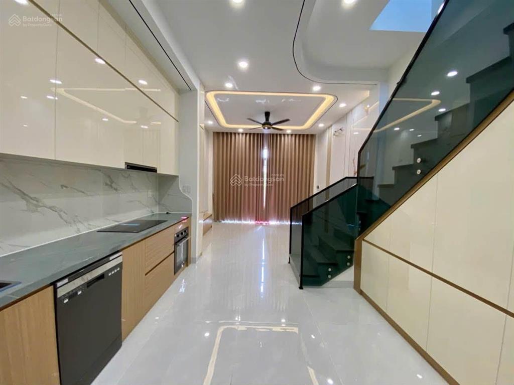 Chỉ hơn 5 tỷ  nhà đẹp 63m2  hẻm ô tô thông  sát nguyễn duy trinh.