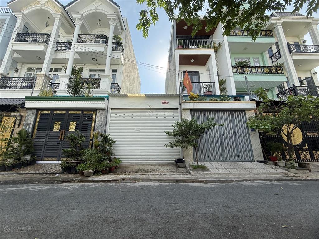 Bán nhà trường lưu, long trường, hẻm 8m thông, 57m2, giá 3.4 tỷ