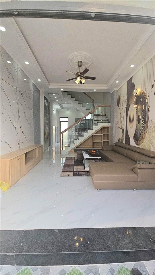 Bán nr tại lã xuân oai, 6,7 tỷ, 64m2, 4pn, 4wc, 4t