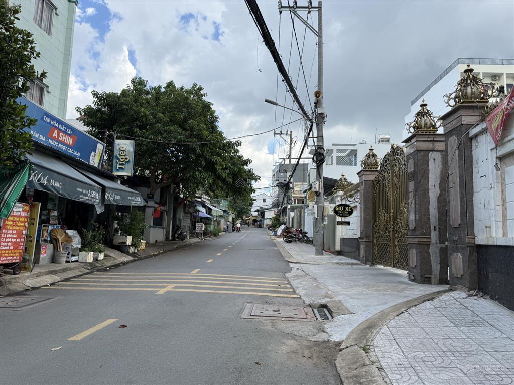 Nền thổ  lã xuân oai  tnp  hẻm tải  77m²  5,9 tỷ  0937 099 ***