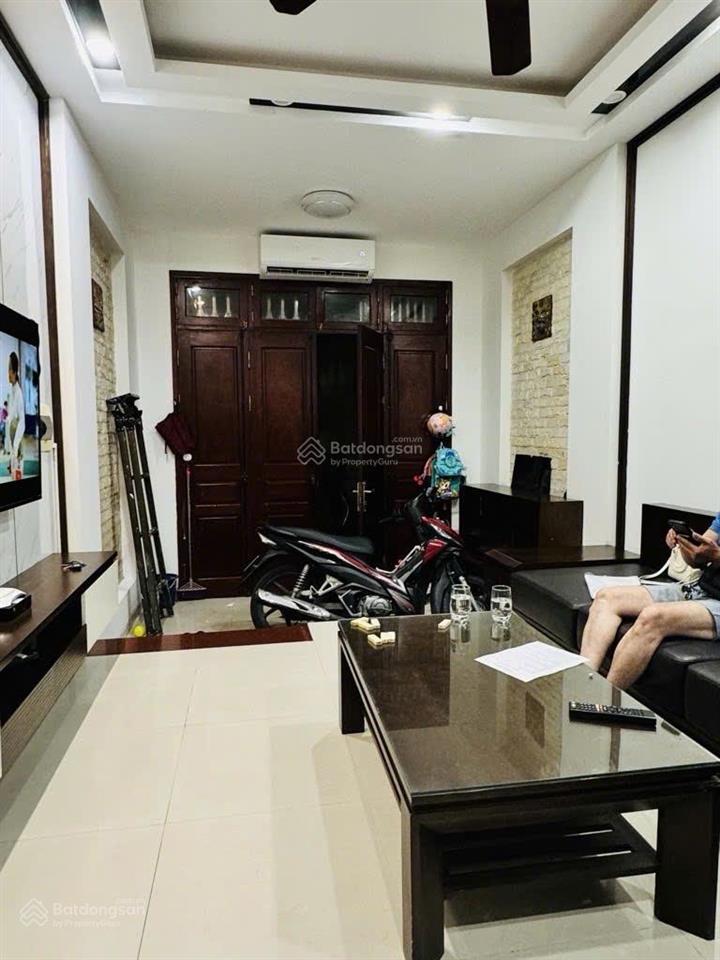 Mình cần bán nhà số 8 ngõ 218/38 khâm thiên, 2thoáng, view trường học, 48m2, 4 tầng tự xây, 11.6 tỷ