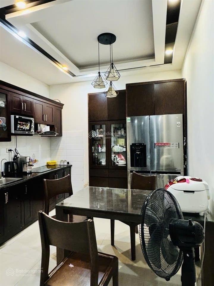 Mình cần bán nhà số 8 ngõ 218/38 khâm thiên, 2thoáng, view trường học, 48m2, 4 tầng tự xây, 11.6 tỷ