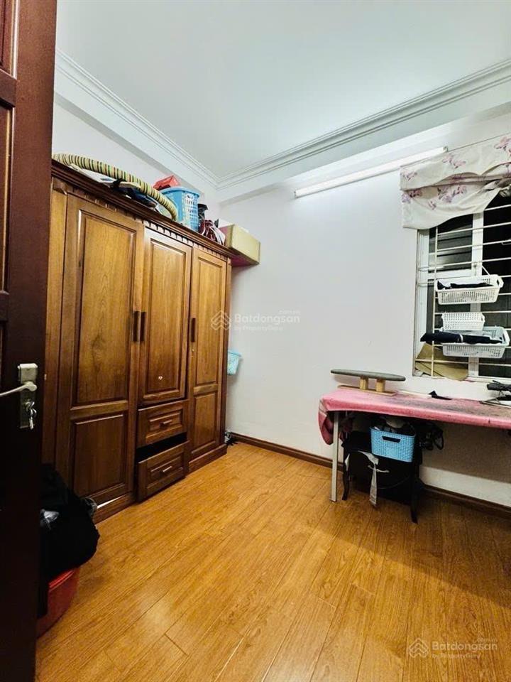 Mình cần bán nhà số 8 ngõ 218/38 khâm thiên, 2thoáng, view trường học, 48m2, 4 tầng tự xây, 11.6 tỷ