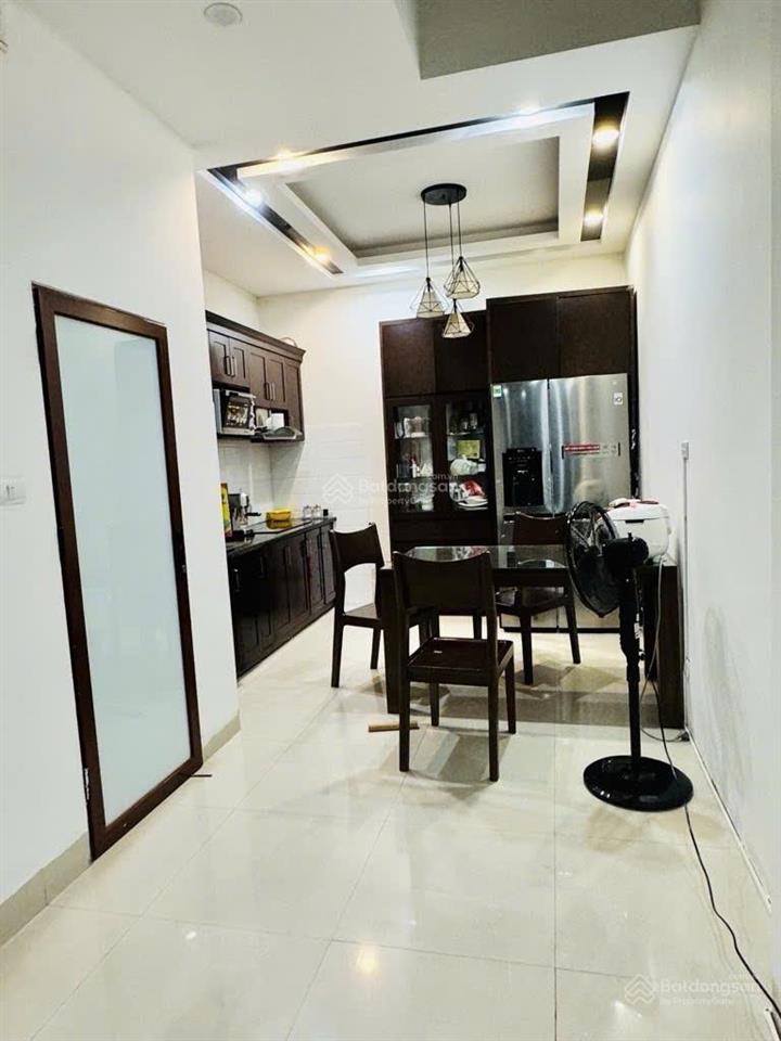 Mình cần bán nhà số 8 ngõ 218/38 khâm thiên, 2thoáng, view trường học, 48m2, 4 tầng tự xây, 11.6 tỷ
