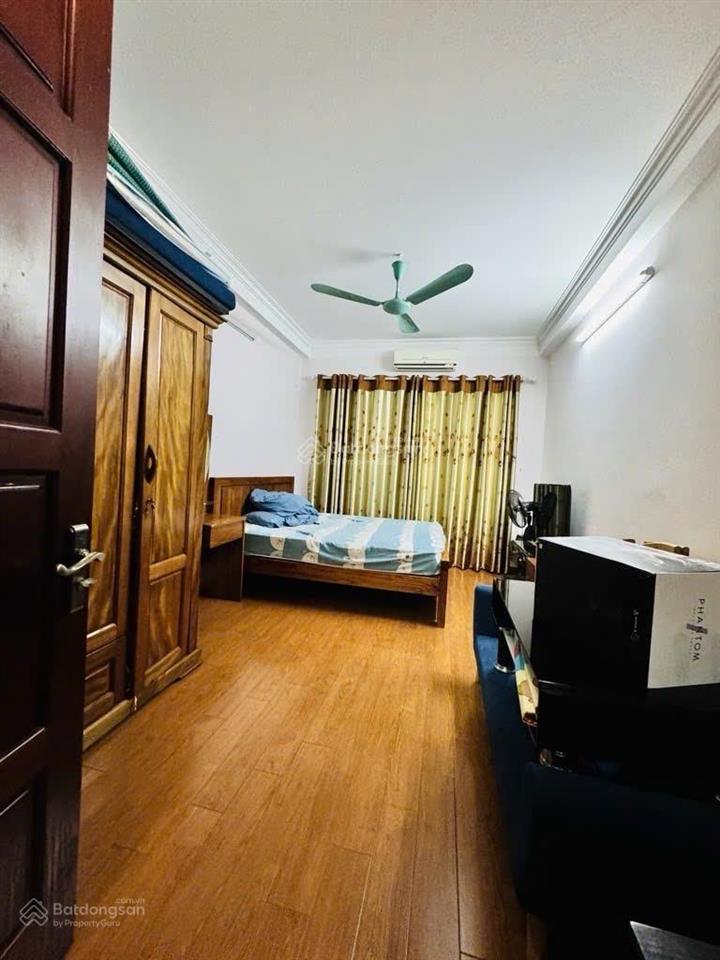 Mình cần bán nhà số 8 ngõ 218/38 khâm thiên, 2thoáng, view trường học, 48m2, 4 tầng tự xây, 11.6 tỷ