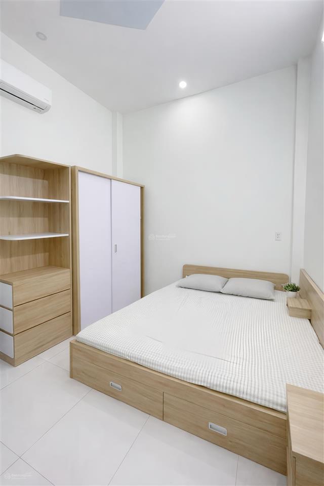 Chính chủ gửi bán nhà giá rẻ lô góc ở linh xuân thủ đức hẻm xe hơi ngay sân bóng chợ xuân hiệp