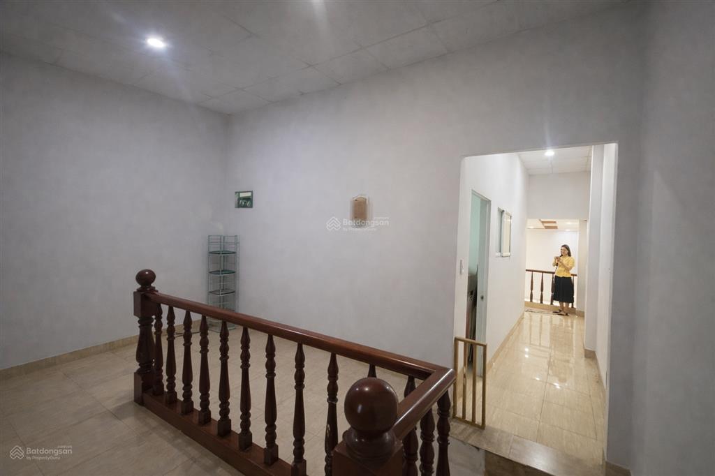 Nhà đẹp giá rẻ hẻm xe hơi ở linh đông, trung tâm thủ đức. dt 5x20. gần phạm văn đồng, tô ngọc vân