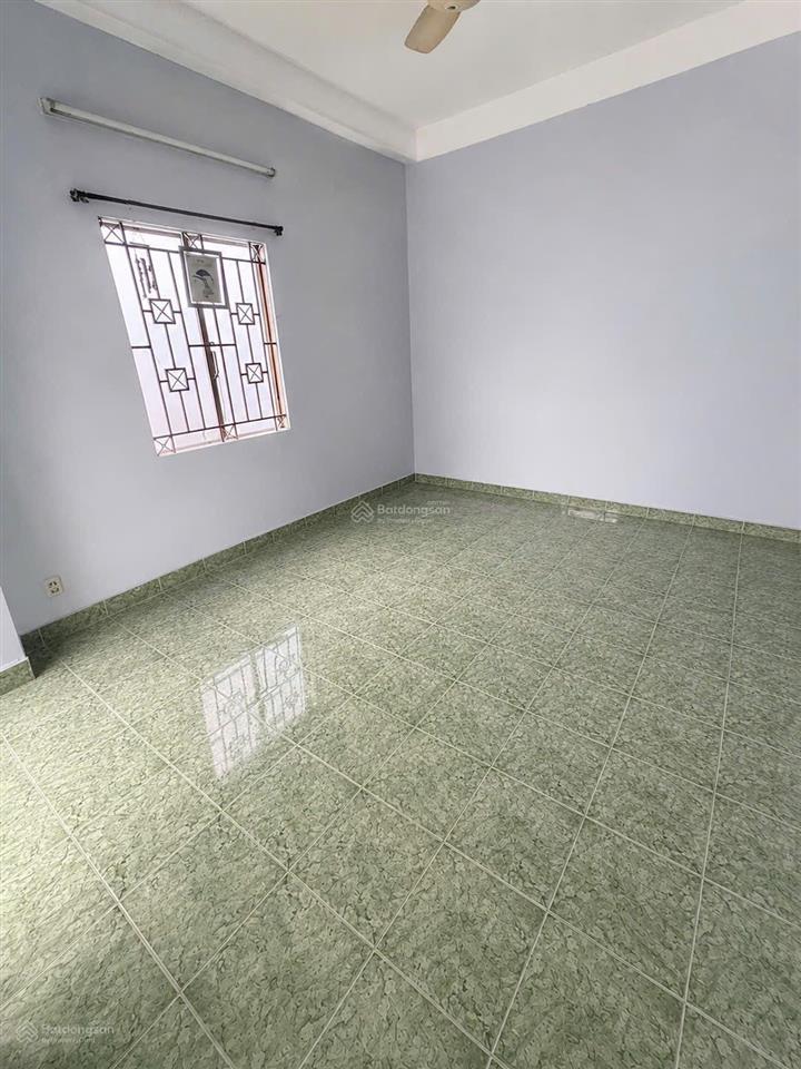 Bán nhà giá rẻ trung tâm phước long, gần đỗ xuân hợp, xa lộ hà nội. hẻm xe hơi. sổ riêng, vuông đep