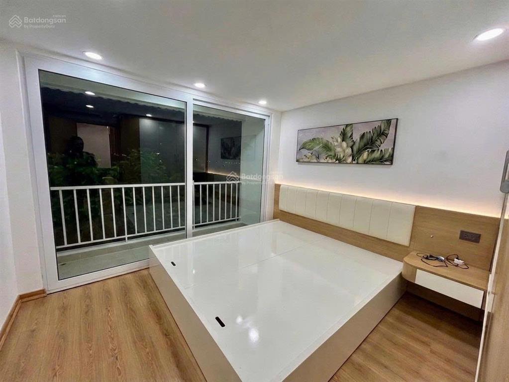 Gia đình tôi chính chủ tập thể h4 mặt phố thành công sổ 25m sd 70m 2 ngủ ở ngay 4ty1x