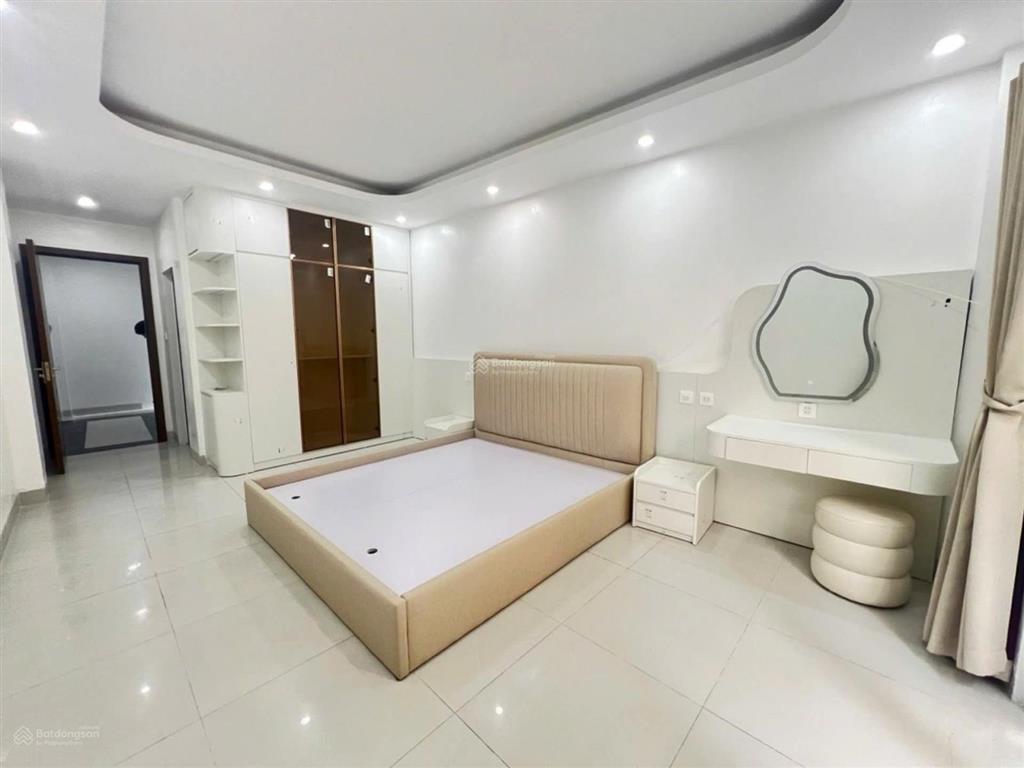 Bán nhà nghõ hòa bình 2 đẹp long lanh gần time city gần phố giao thông thuận tiện