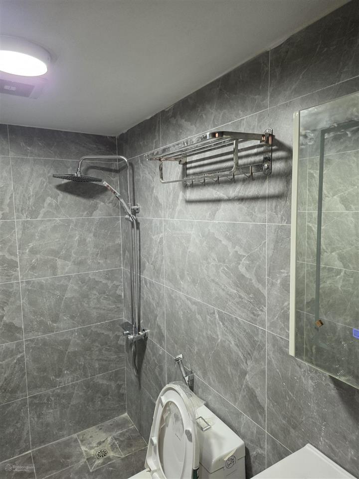 Căn hộ 2pn, 85m2 tại licogi 13 tower, cần tiền giảm giá còn 8,1 tỷ, full nội thất