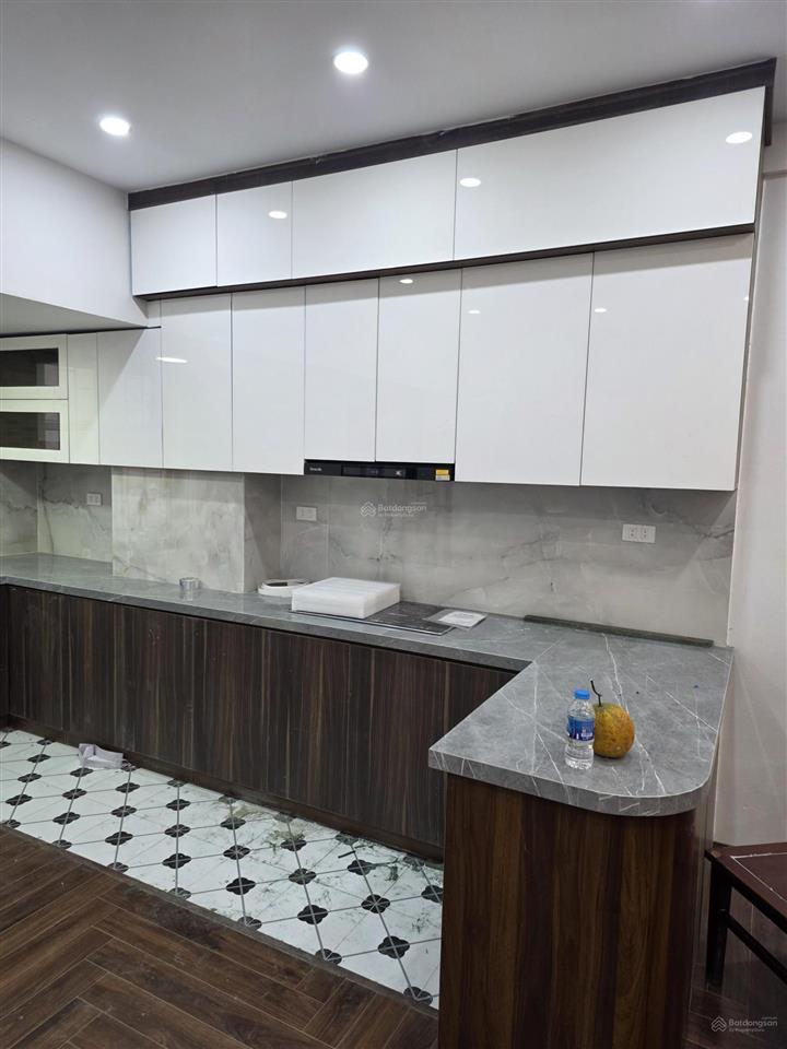 Căn hộ 2pn, 85m2 tại licogi 13 tower, cần tiền giảm giá còn 8,1 tỷ, full nội thất