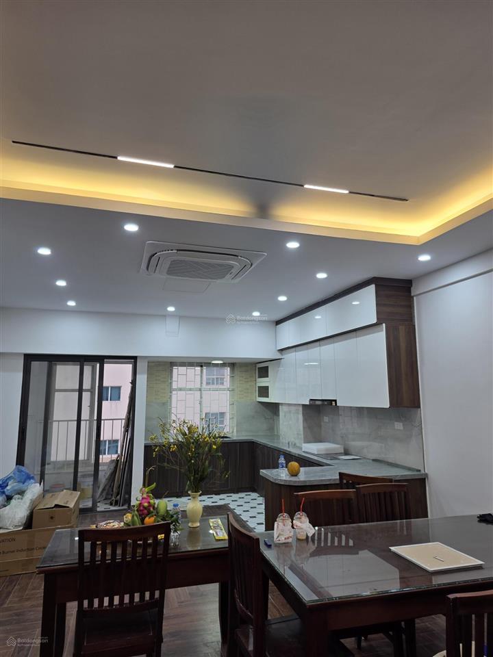 Căn hộ 2pn, 85m2 tại licogi 13 tower, cần tiền giảm giá còn 8,1 tỷ, full nội thất