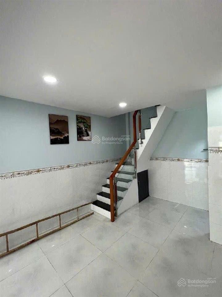 3.2 tỷ  nhà bình tân, giáp tân phú, gần kênh nước đen, nguyễn sơn kéo dài, 25m2, sổ vuông