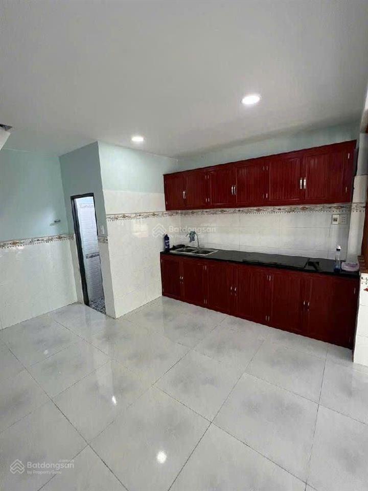 3.2 tỷ  nhà bình tân, giáp tân phú, gần kênh nước đen, nguyễn sơn kéo dài, 25m2, sổ vuông