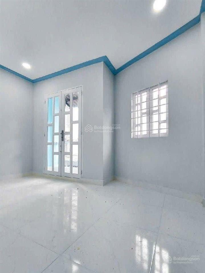3.2 tỷ  nhà bình tân, giáp tân phú, gần kênh nước đen, nguyễn sơn kéo dài, 25m2, sổ vuông