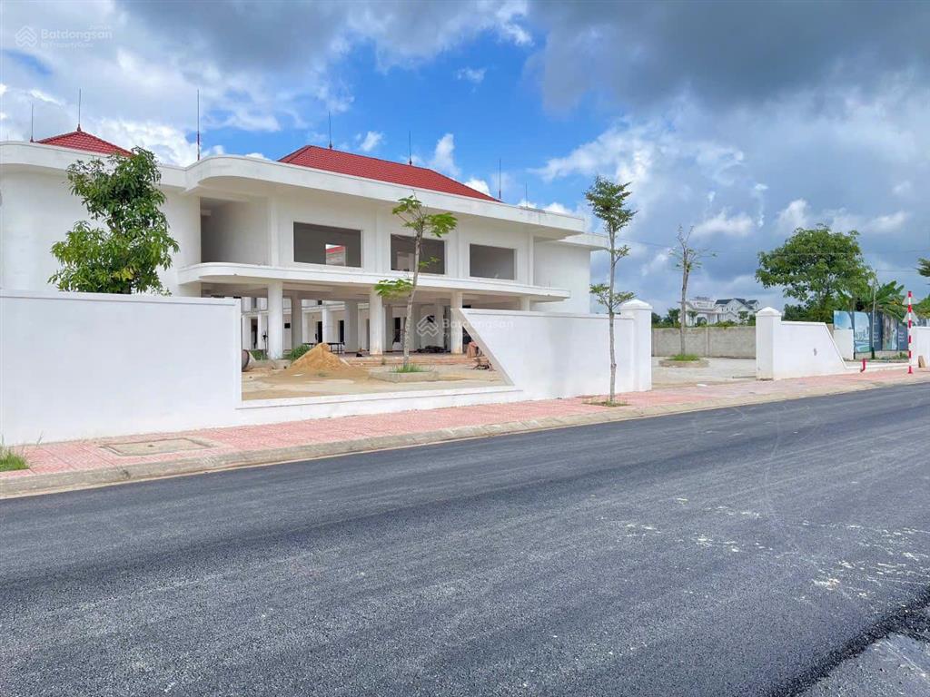 Bán đất đô thị mặt tiền đt 741, ngay vsip bình dương, giá 960tr. kdc đông đúc, sổ sẵn, hỗ trợ vay