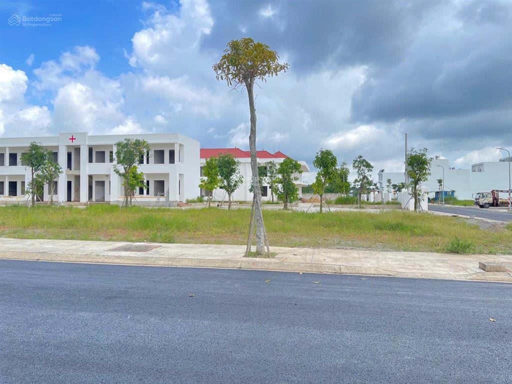 Bán đất đô thị mặt tiền đt 741, ngay vsip bình dương, giá 960tr. kdc đông đúc, sổ sẵn, hỗ trợ vay