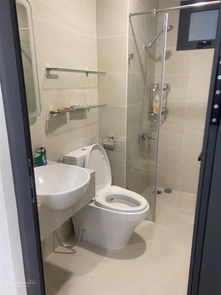 Chính chủ cần bán gấp căn hộ charmington quận 10 dt 72m2 2pn 2wc giá 2 tỷ 260 nội thất đầy đủ