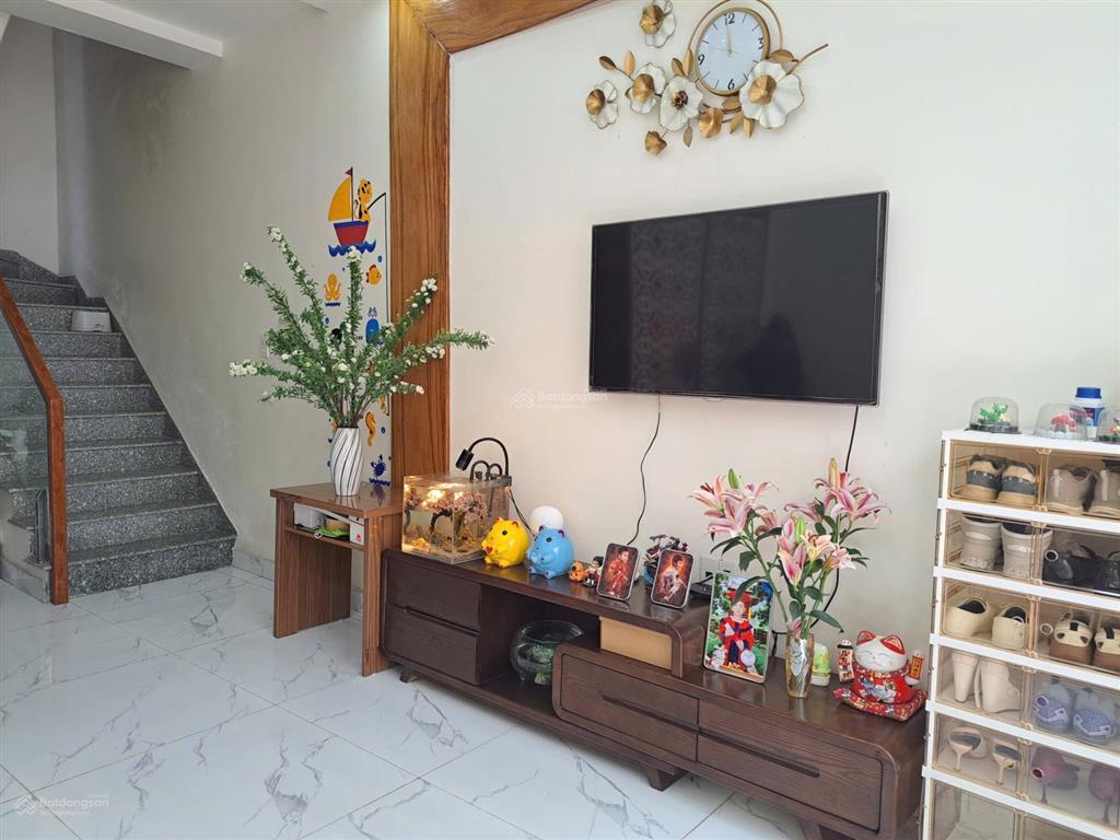 Bán nhà đầu hồi, nở hậu ngõ phạm hữu điều sau 1 nhà mặt đường