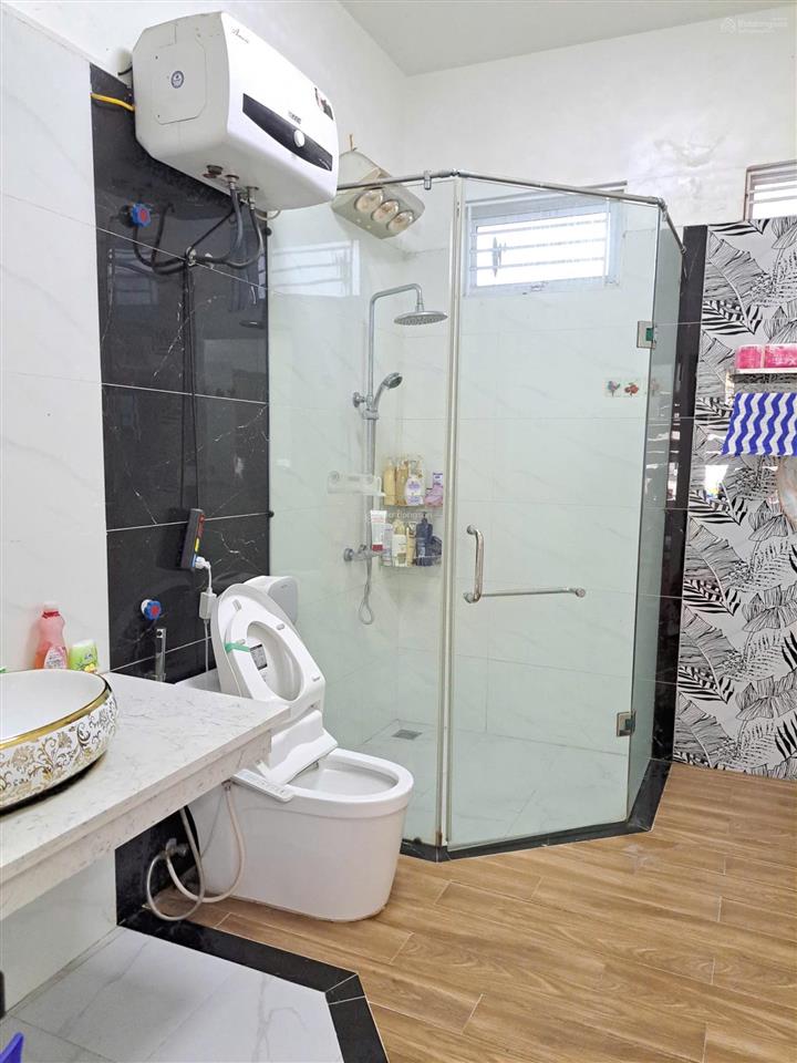 Bán nhà đầu hồi, nở hậu ngõ phạm hữu điều sau 1 nhà mặt đường