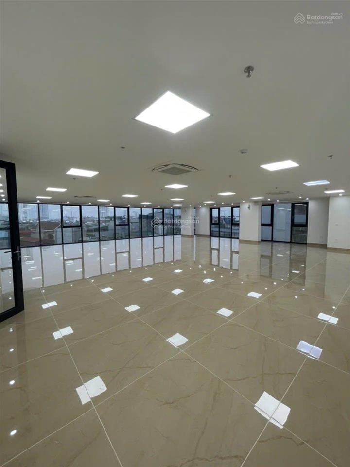 Tòa nhà văn phòng ngã tư sở 9 tầng có hầm