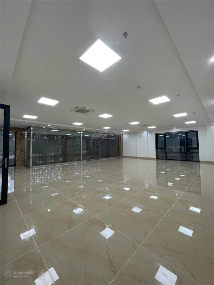 Tòa nhà văn phòng ngã tư sở 9 tầng có hầm