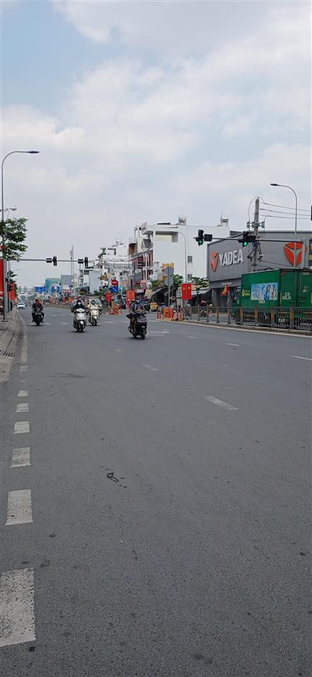 Aeon tân phú. 4x15. 5 lầu. 6pn. 7wc. đường 6m. khu nhà cao tầng. tân kỳ tân quý