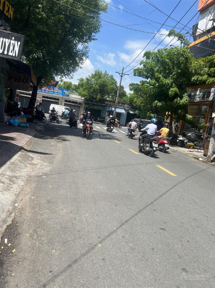 Mặt tiền kinh doanh sát bên aeon tân phú dt 5mx20m 1 lầu giá 9,3 tỷ