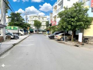 Bán nhà góc 2 mt đường nhựa 12m quận 8, 140.5m2 ( 9x17), 4 tầng, vuông vức, chỉ 9.99 tỷ.