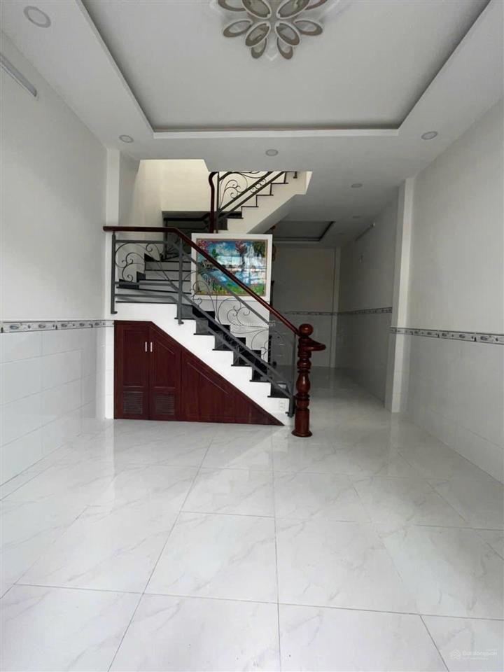 Nhà hẻm ô tô trần xuân soạn, quận 7, 40m2 (4x10) , 2 tầng, 4.8 tỷ.