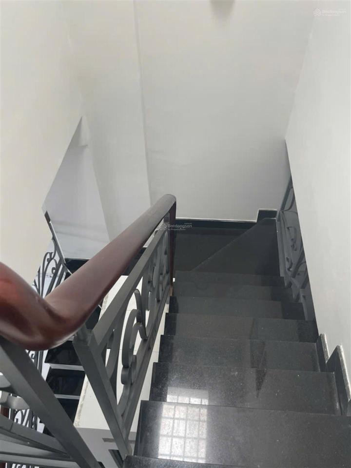 Nhà hẻm ô tô trần xuân soạn, quận 7, 40m2 (4x10) , 2 tầng, 4.8 tỷ.