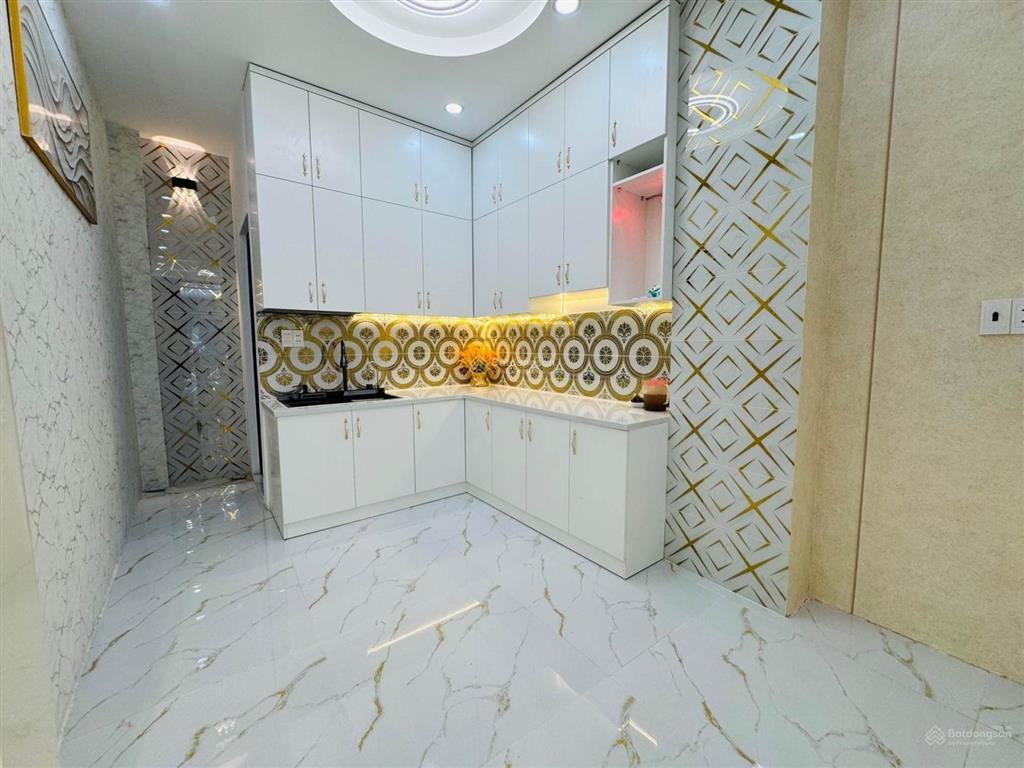 Hàng siêu hiếm dương bá trạc, q8 đường xe tải,  3 tầng, 3 pn, nhỉnh 6 tỷ