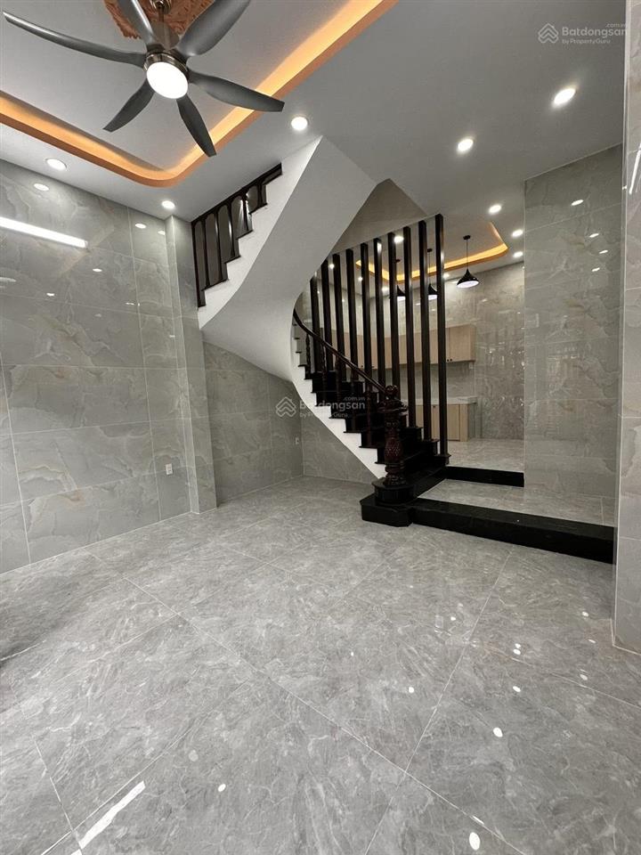 Bán nhà cao lỗ, cách parcmall 500m, 4 tầng, 5pn, 5wc, dtsd 170m², nhỉnh 6t