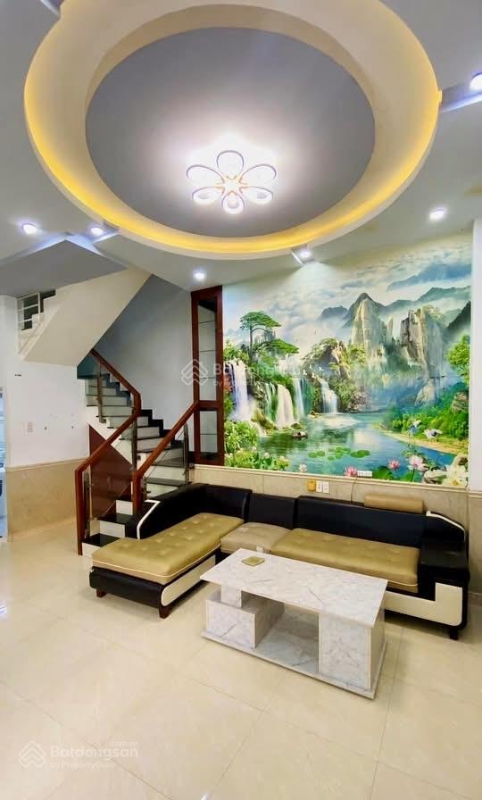 Giảm sốc 300tr, nhà mới nguyễn nhược thi q8 35m 2 tầng sổ mới hoàn công 4.2 tỷ