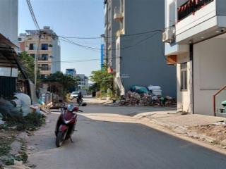 Bán đất dịch vụ thăng long 9  lai xá, hoài đức .lô đẹp mặt tiền rộng.