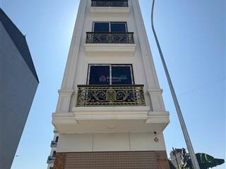 Cần bán 40m2 căn nhà 5 tầng đẹp tại khu đất dịch vụ 3.7ha di trạch, hoài đức.