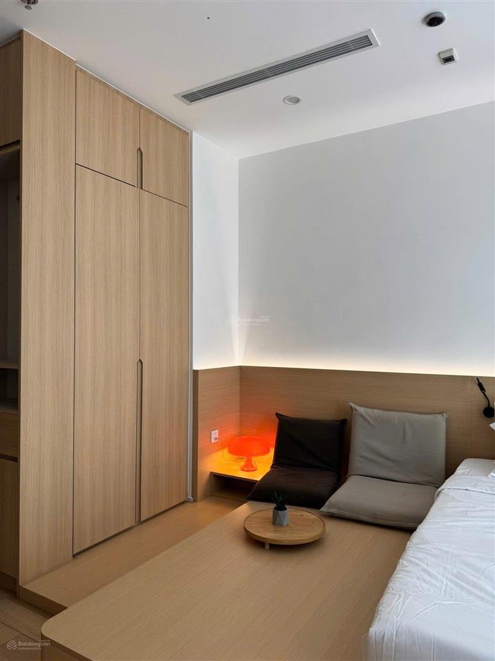 Chính chủ bán căn studio view quảng trường, đủ nội thất đang thanh toán tiến độ
