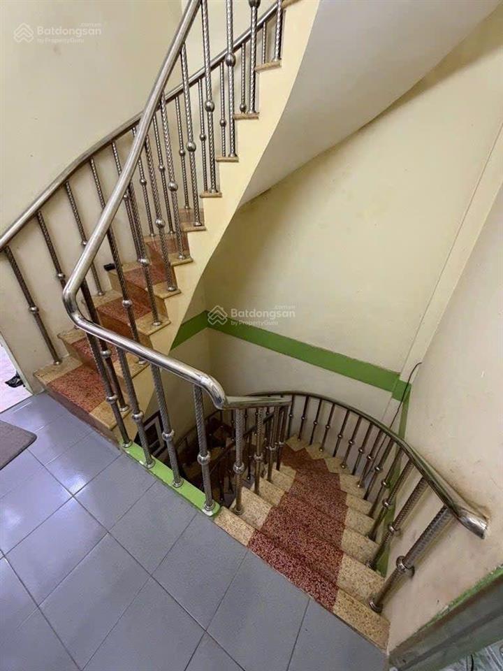 Q11  hxh giáp q10 ngay 3/2  lê đại hành  3 tầng  3pn  sổ vuông đẹp  chủ lâu năm  chỉ 6.x tỷ