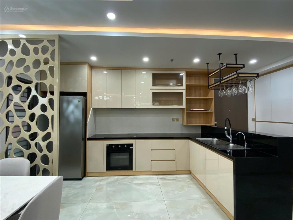 Cho thuê căn góc 3pn, 2wc, 100m2, giá ưu đãi chỉ với 25 triệu tại happy valley, q7, tp.hcm