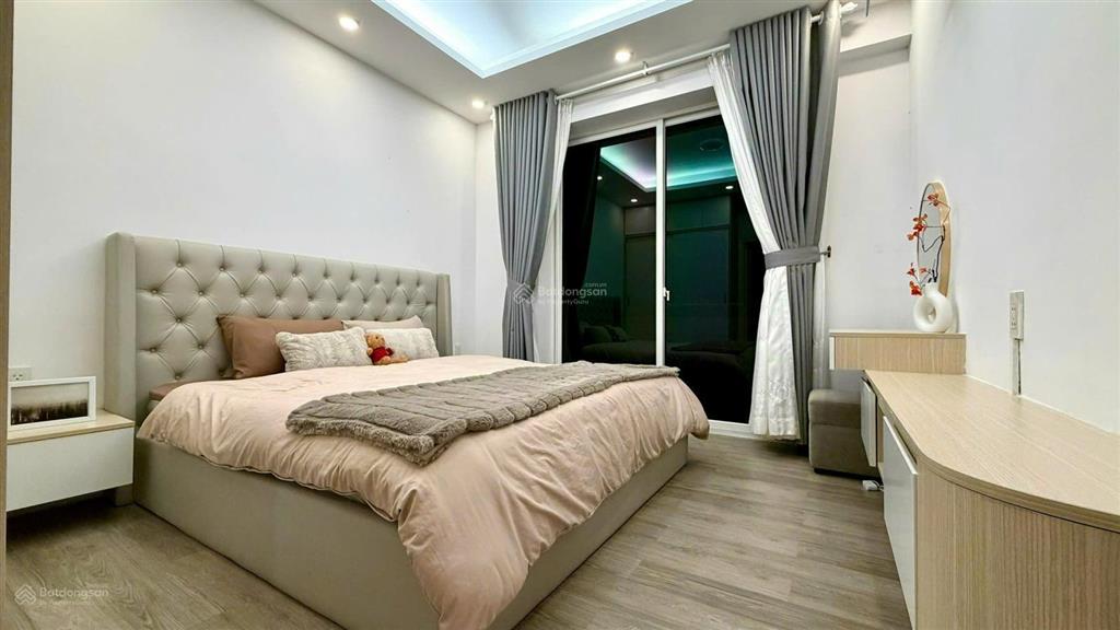 Cho thuê căn hộ 3pn, 2wc, 118m2 tại grand view, 25 triệu, tân phong, q7, tp.hcm