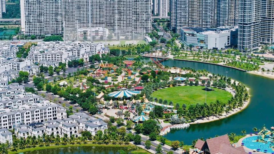 Gấp, cần bán nhanh nhà phố t14  manhattan giá tốt  0935 448 ***