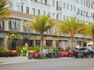 Hốt, bán gấp nhà phố thương mại dịch giá sock  chỉ 18.2 tỷ