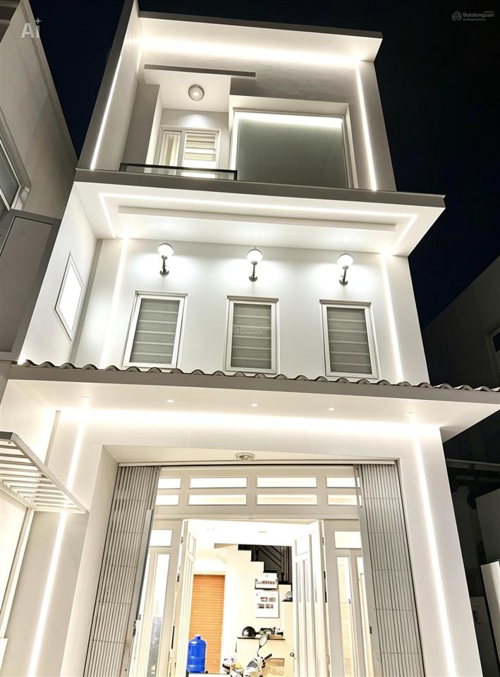 Bán nhà hxh  50m2  3 tầng  tân sơn nhì tân phú, khu trung tâm thương mại tân phú, nhỉnh 5tỷ