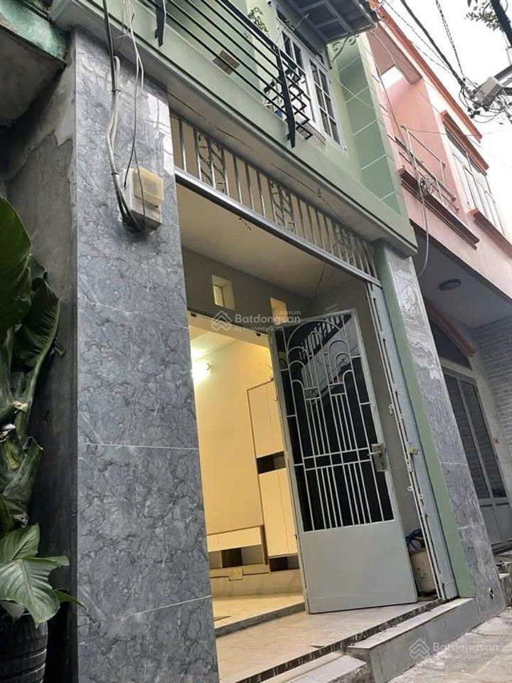 Bán gấp nhà mới 2 tầng 40m2 đường tân sơn nhì q.tân phú, chỉ nhỉnh 4tỷ , giá tốt khu vực