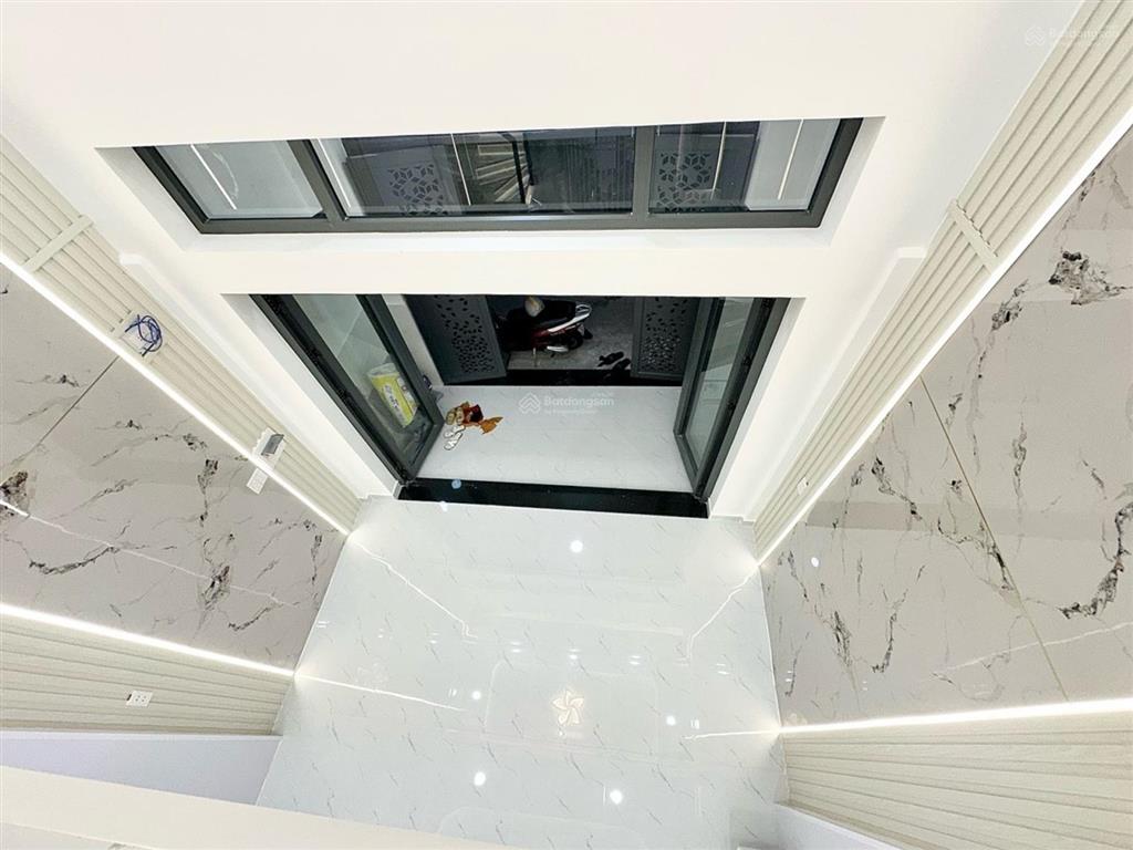 Gấp bán giảm 200tr, chỉ còn 6,3 tỷ nhà 61m2, 2 tầng hxh, huỳnh thiện lộc, tân phú, tặng nội thất