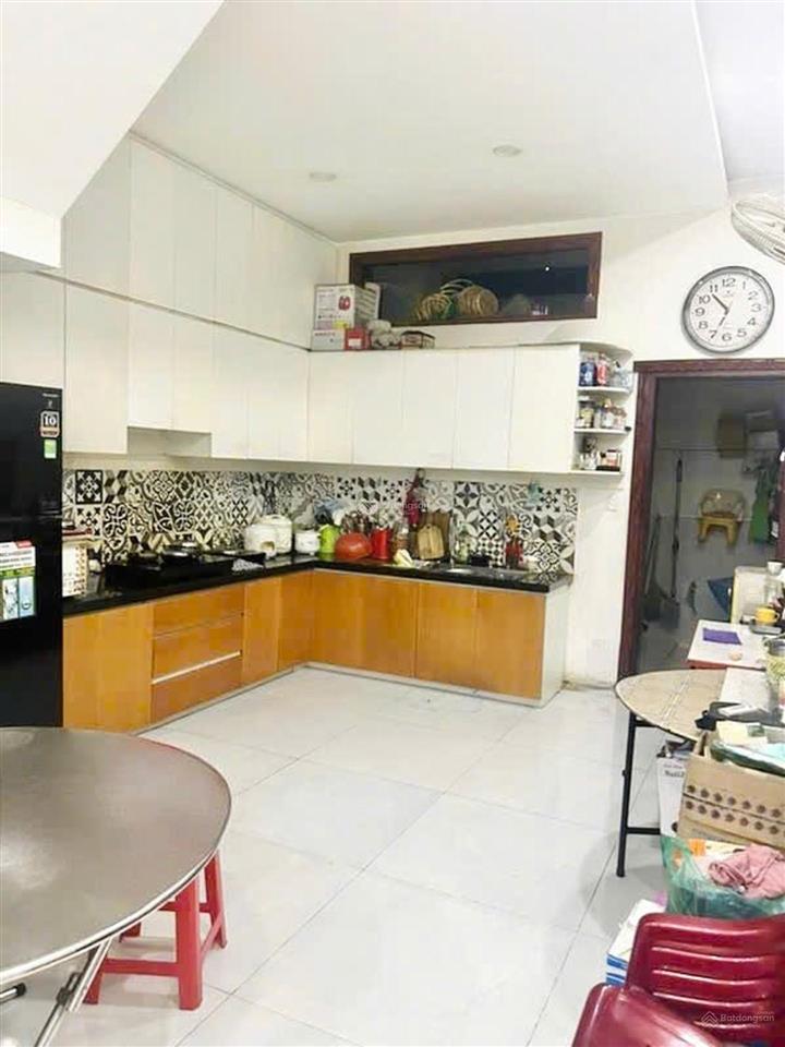 Bán nhà mặt tiền kinh doanh ngay chợ tân hương, tân phú, gần 80m (4.1 x 18) 4 tầng  chỉ nhỉnh 8 tỷ