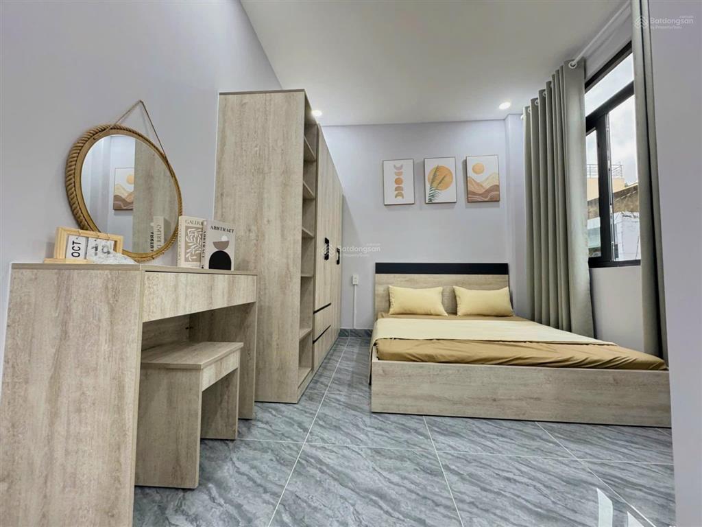 Cho thuê căn 1pn ban công q4 gần đh luật, đh nguyễn tất thành, cầu kênh tẻ, chợ xóm chiếu